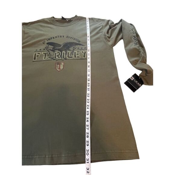 NWT Army Ft. Riley long sleeve t-shirt - L - Picture 7 of 8